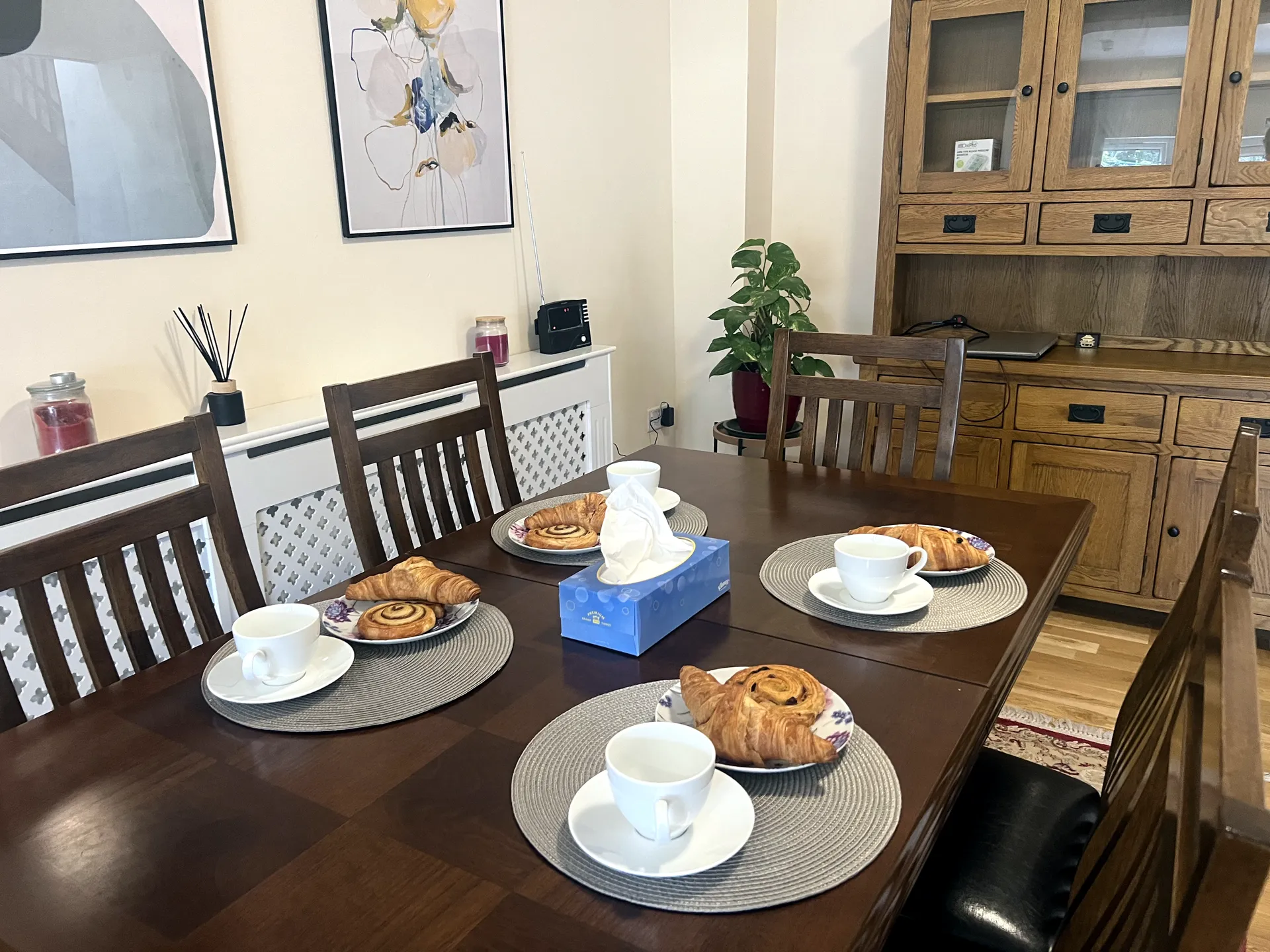 Breakfast at Dawn House